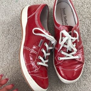 Josef Seibel Red shiny sneakers